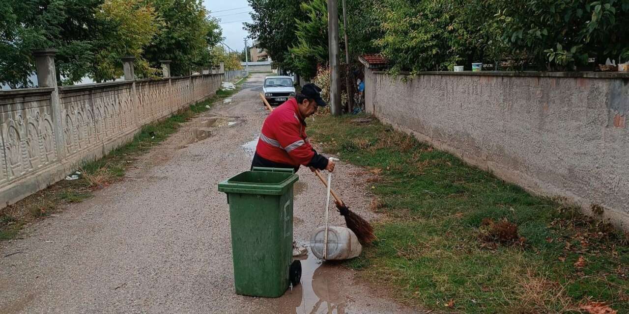 Bolvadin’de temizlik seferberliği sürüyor