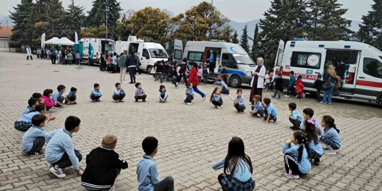 Bilecik’te minik öğrencilere sağlık eğitimi