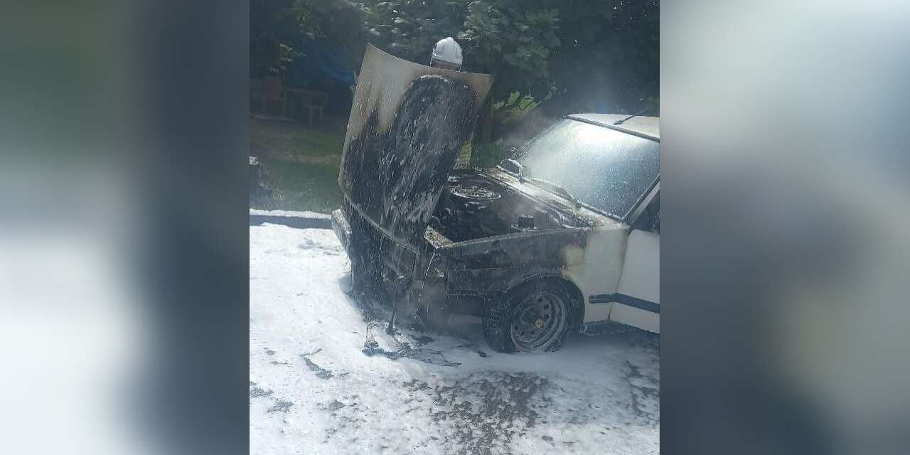Erzin’de TOFAŞ alevlere teslim oldu