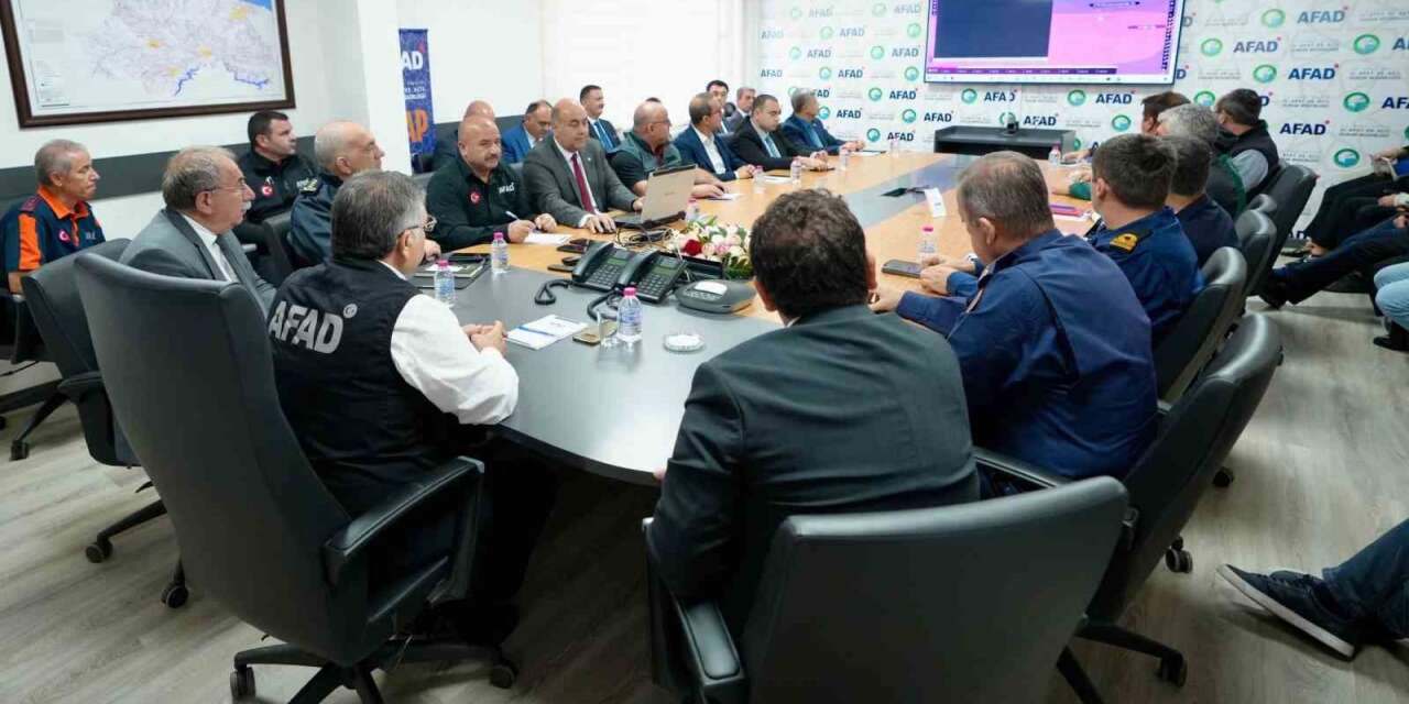 Sinop’ta kuvvetli yağış alarmı: Sel ve heyelan önlemleri masada