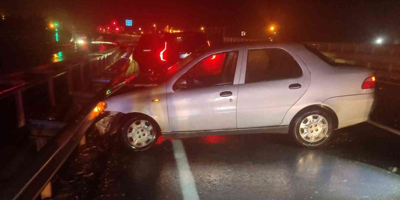 Keşan’da otomobil bariyerlere çarptı: 1 yaralı