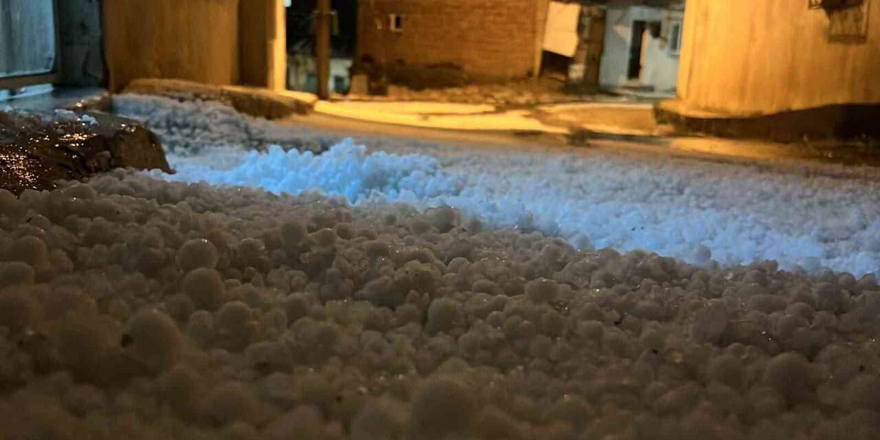Bayburt’ta fındık büyüklüğünde dolu etkili oldu