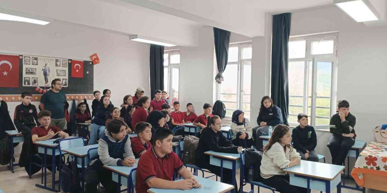 Beyağaç’ta öğrenci ve öğretmenlere tüberküloz eğitimi verildi
