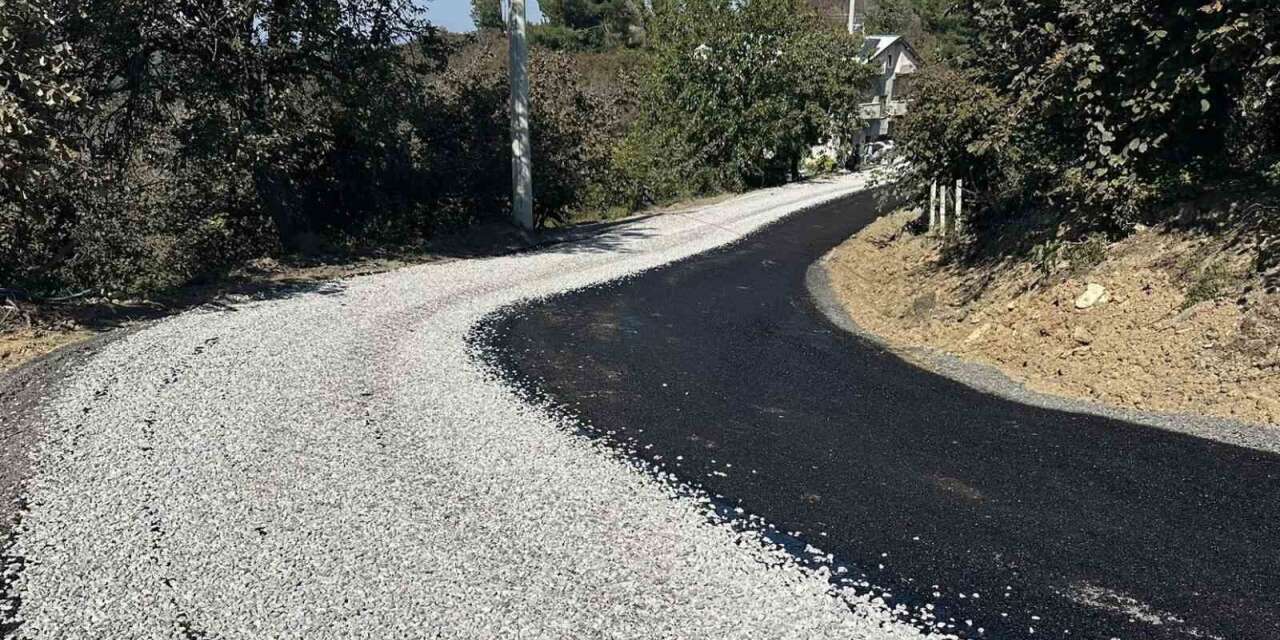 Göktepe köyünün yolu yenileniyor