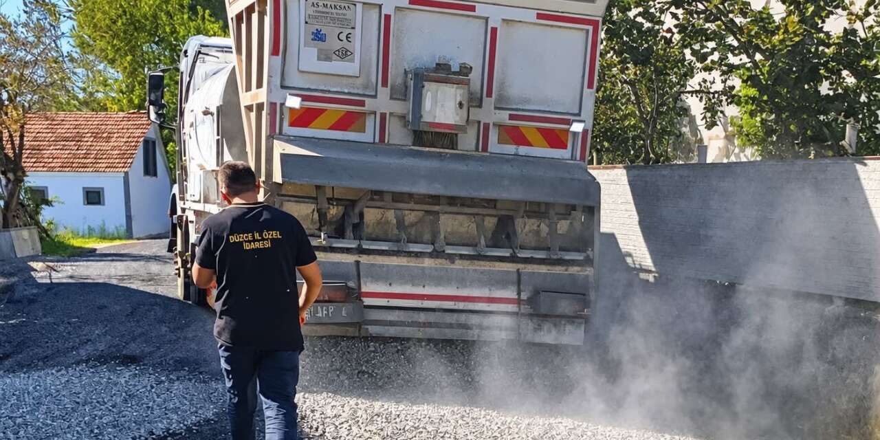 Yaka köyünde soğuk asfalt çalışması tamamlandı
