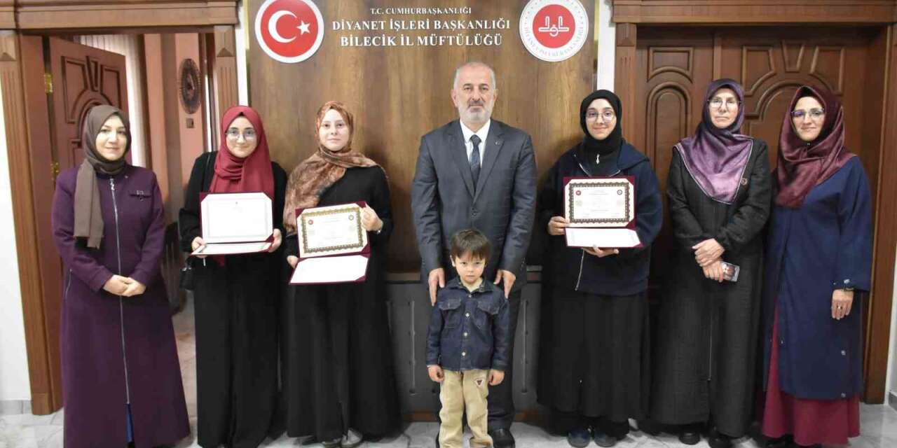 Bilecik’te hafızlara belgeleri verildi