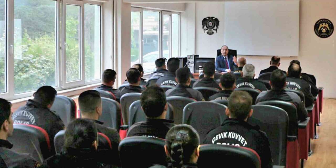 Eskişehir İl Emniyet Müdürü Yılmaz, çevik kuvvet ekipleriyle bir araya geldi