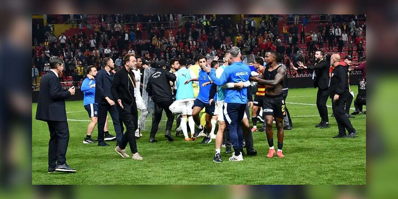 Kayserispor’a PFDK’dan para ve hak mahrumiyeti cezası
