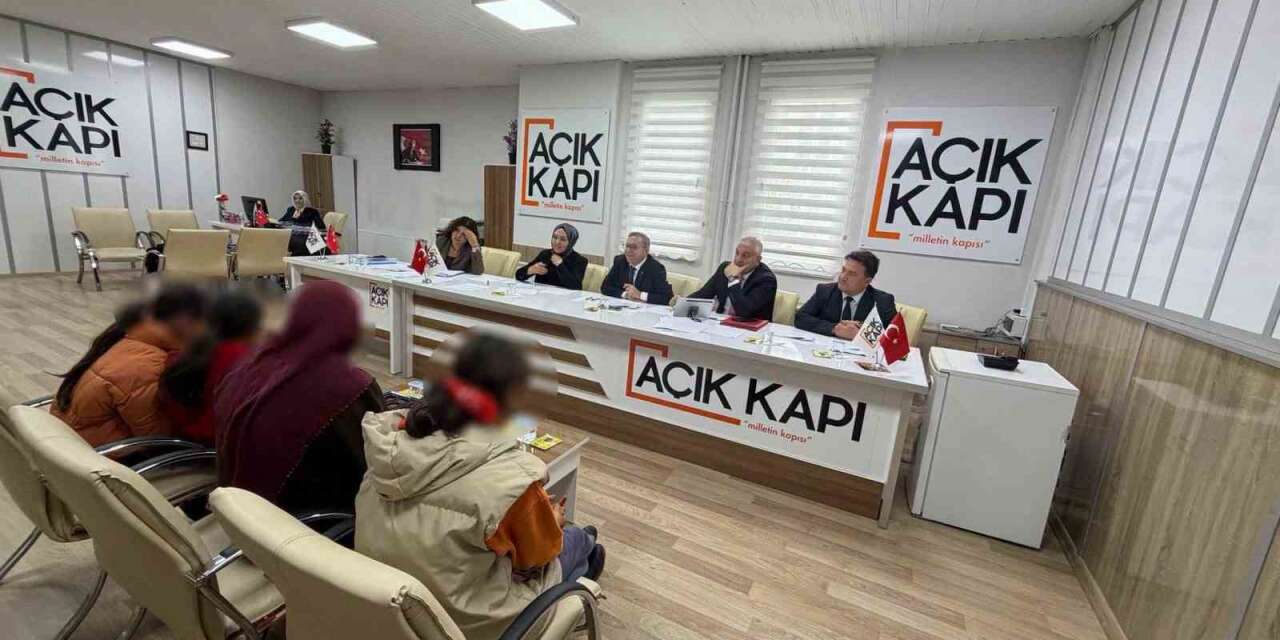 Kars Valisi Ziya Polat vatandaşların taleplerini dinledi