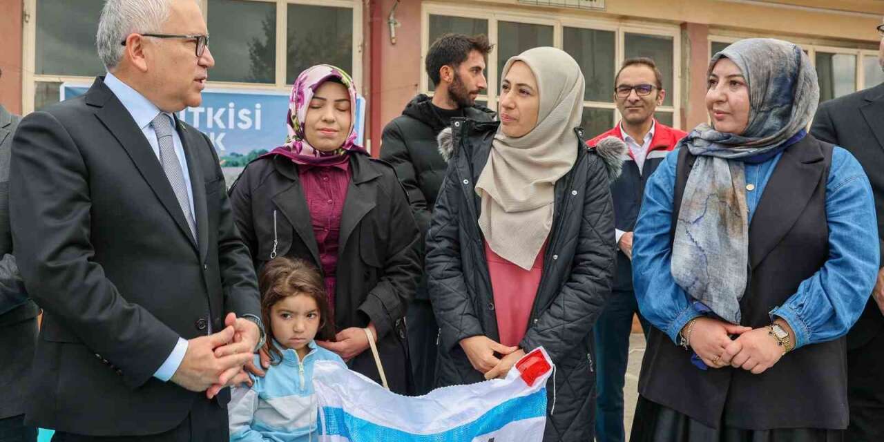 Sivaslı 350 üreticiye yüzde 75 hibeli tohum desteği