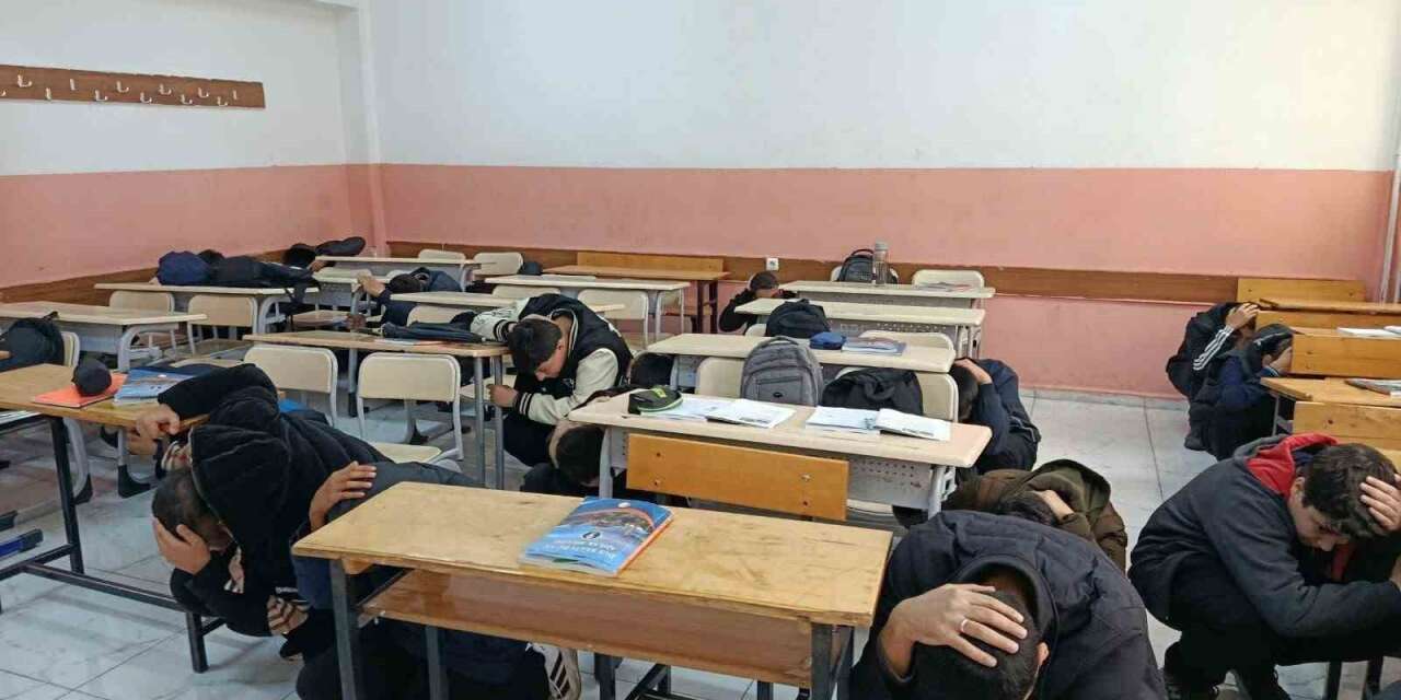 Elazığ’da öğrencilere afet farkındalık eğitimi