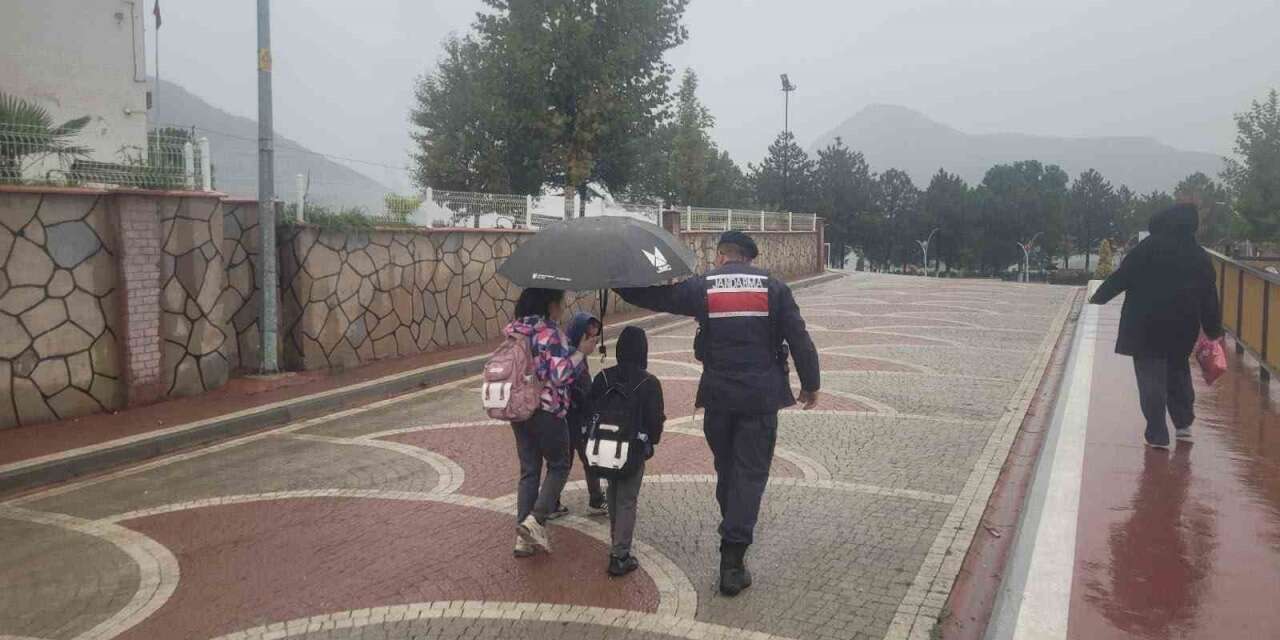 Bilecik’te 14 okul çevresi kontrol edildi