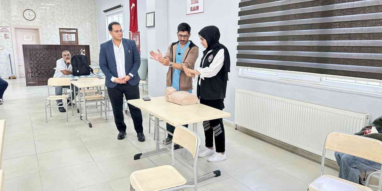 Mardin’de hayat kurtaran "Heimlich" manevrası anlatıldı