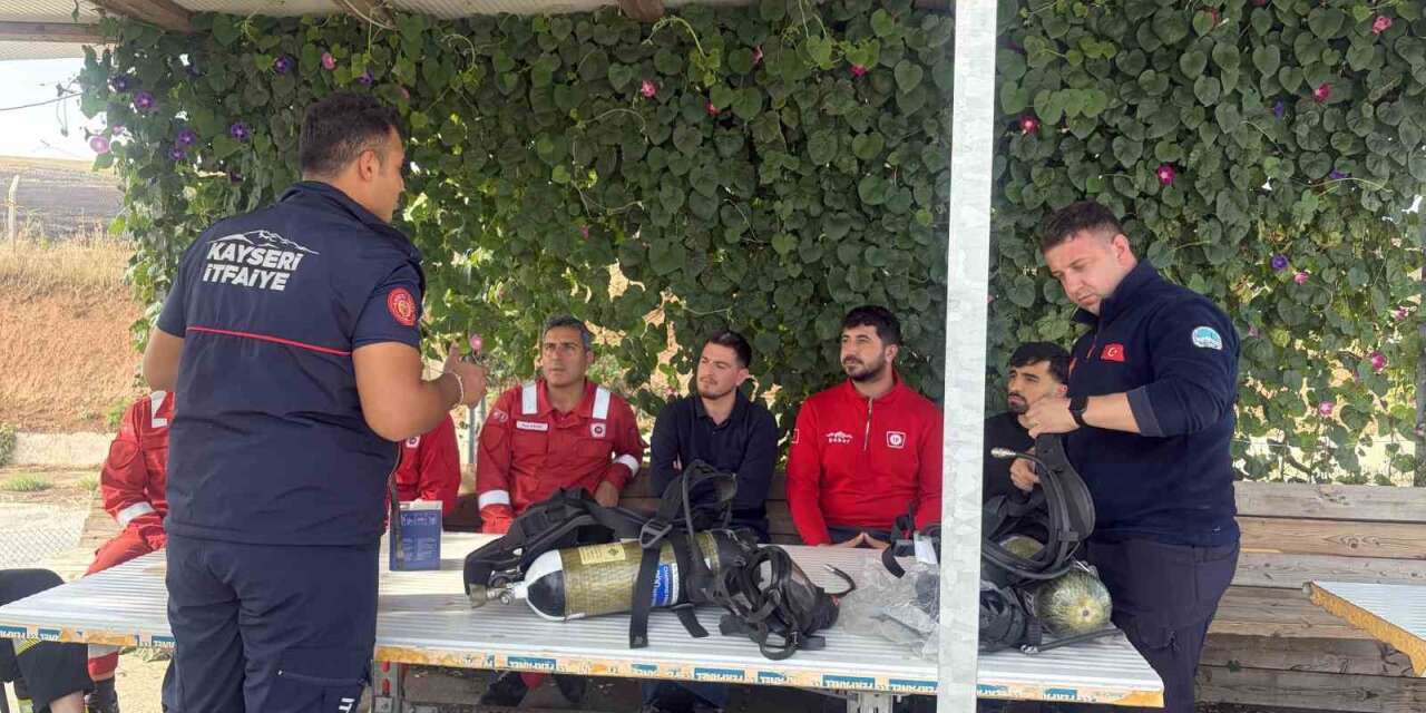 Kayseri İtfaiyesi’nden kapsamlı eğitim