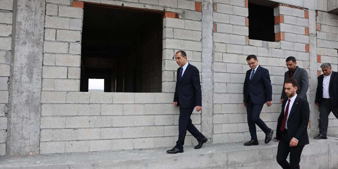 Vali Taşolar Aralık’taki inşaatları inceledi