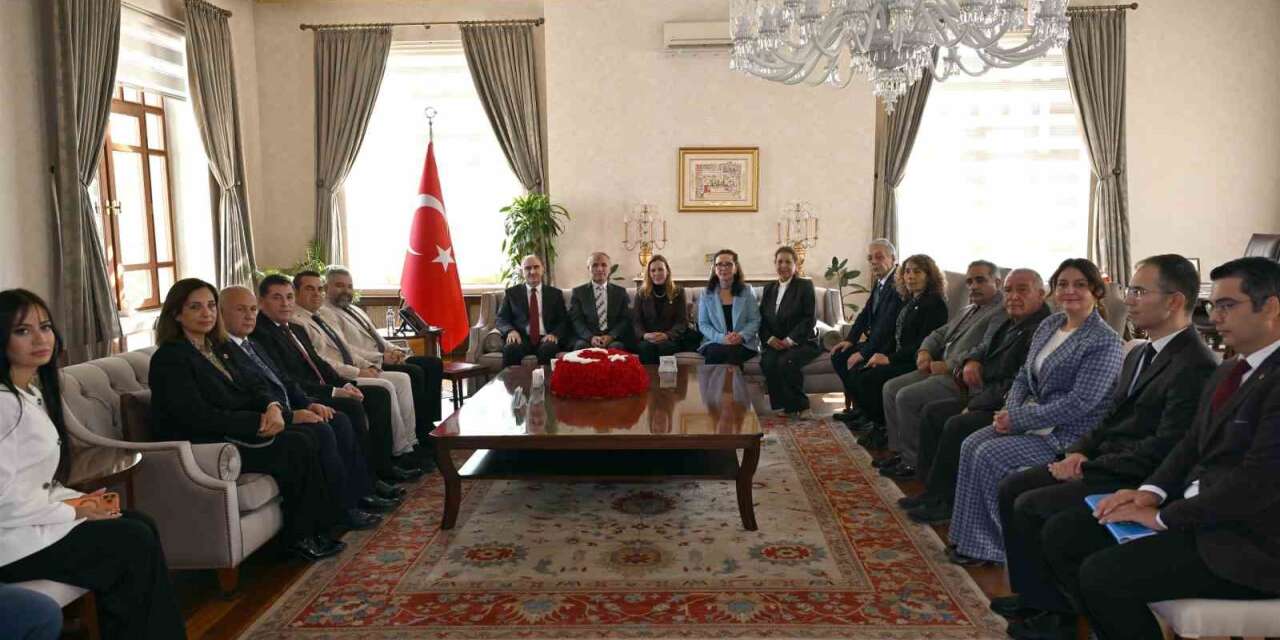 Vali Özkan muhtarların taleplerini dinledi