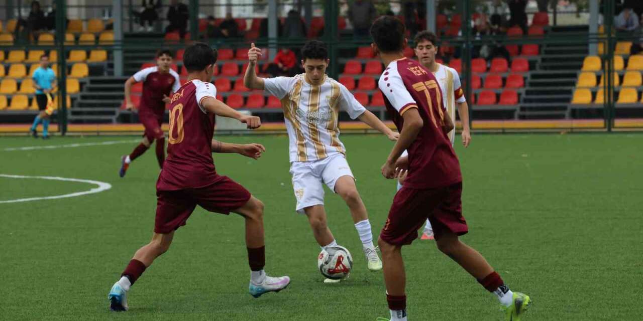 Kayserispor U17 takımı 3 puanı 3 golle aldı