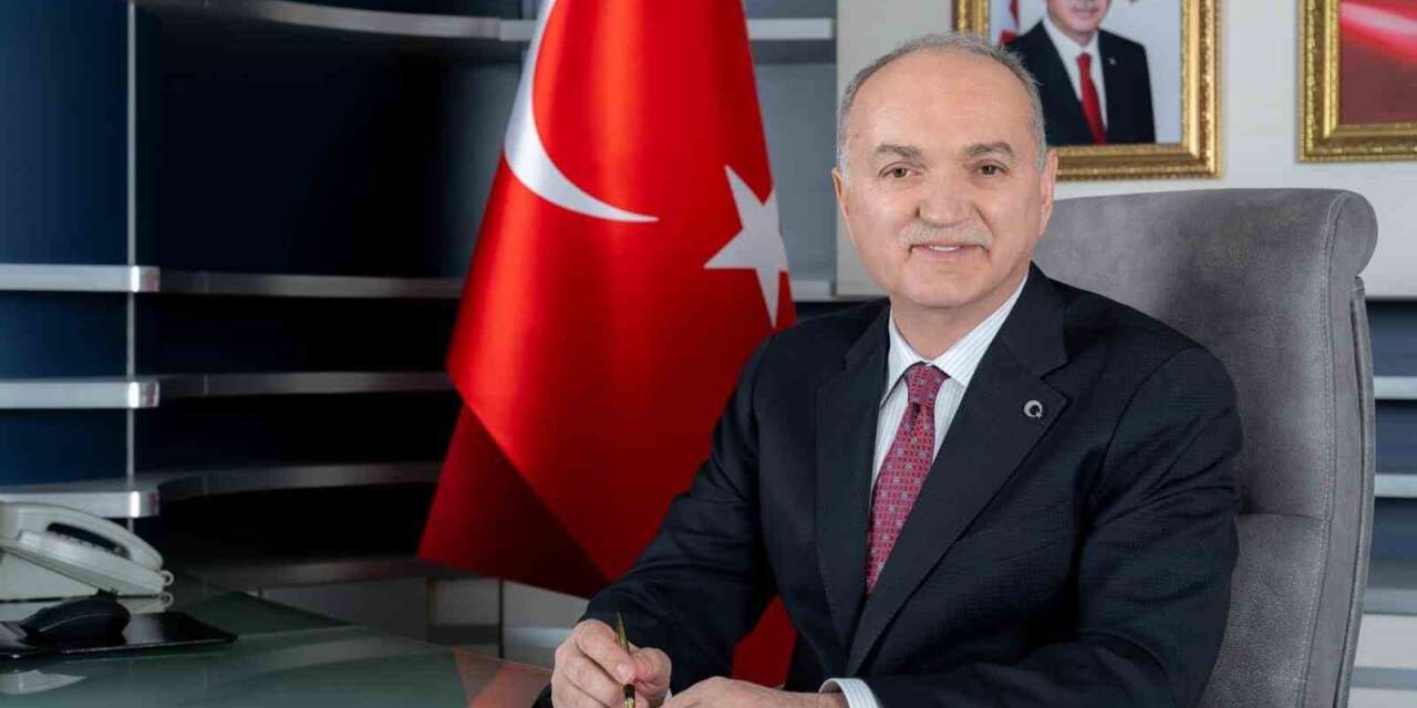 Başkan Özlü  "En yakın çalışma arkadaşlarımız muhtarlarımızdır"