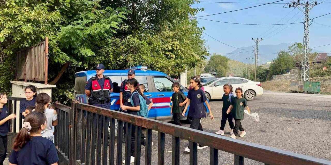 Kahramanmaraş’ta jandarmadan okul çevrelerinde güvenlik denetimi