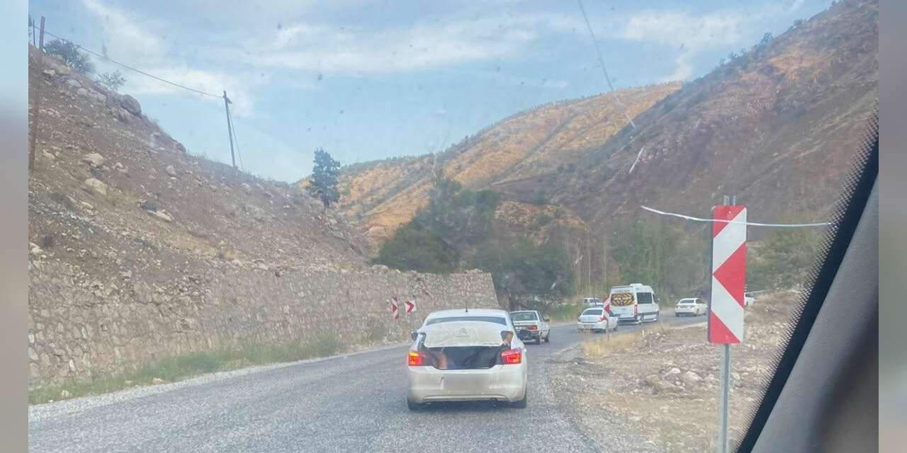 Otomobilin bagajında tehlikeli yolculuk
