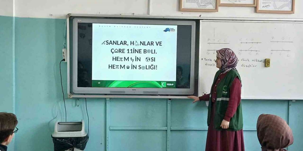 Yeşilay Kars Şubesi’nden öğrencilere sağlıklı yaşam sunumu