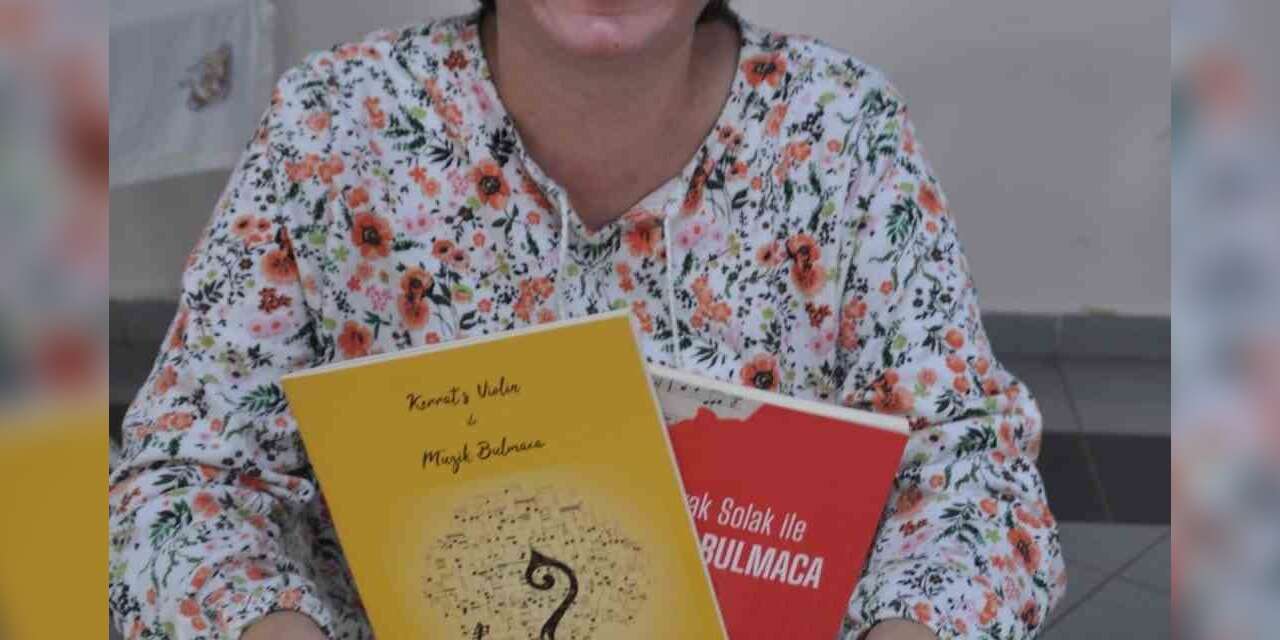 Burhaniyeli sanatçı kitaplarını tanıttı