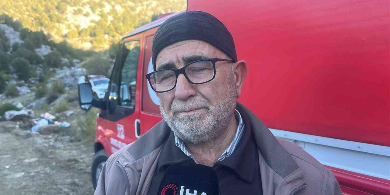 Bir kurtarma ekibi, helikopterle mahsur kalan 10  gönüllünün yakınına intikal ettirildi
