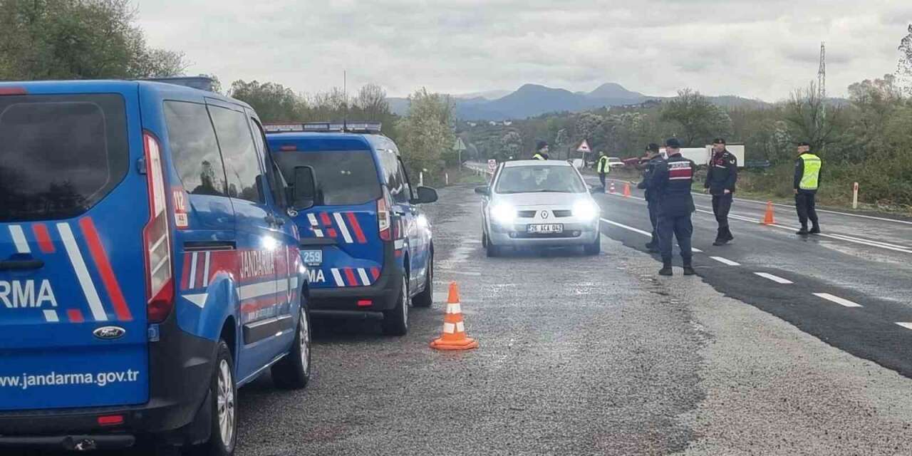 Zonguldak’ta jandarmadan trafik ve çevre güvenliği denetimi