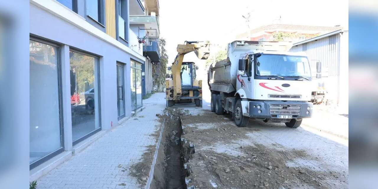 İncirliova Sandıklı Mahallesi’nde altyapı çalışmaları sürüyor