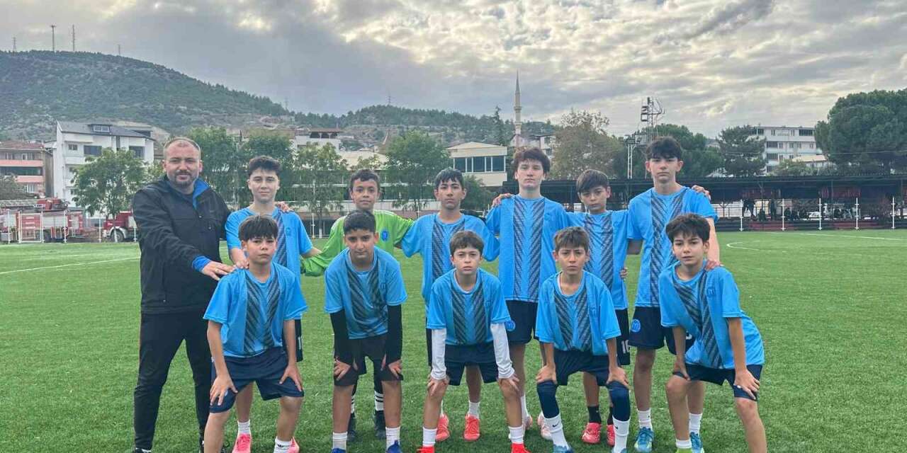 1299 Bilecik Spor Kulübü hazırlık maçında gol oldu yağdı