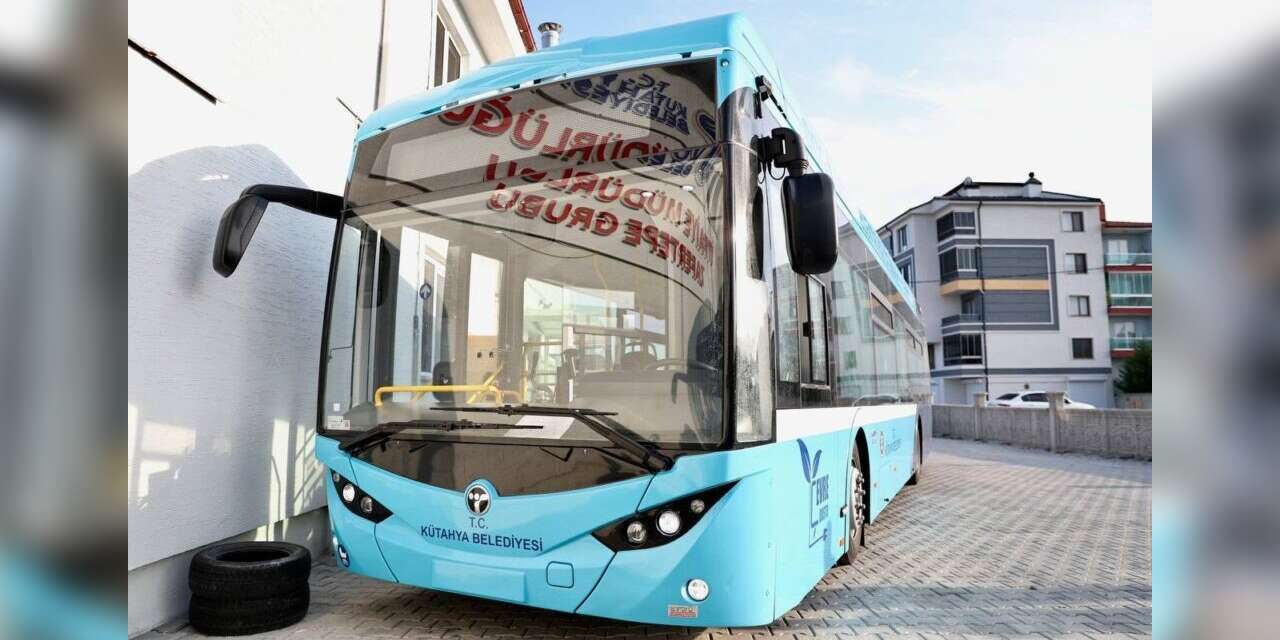 Kütahya’nın elektrikli otobüsleri COP31 için Antalya’ya gönderdi