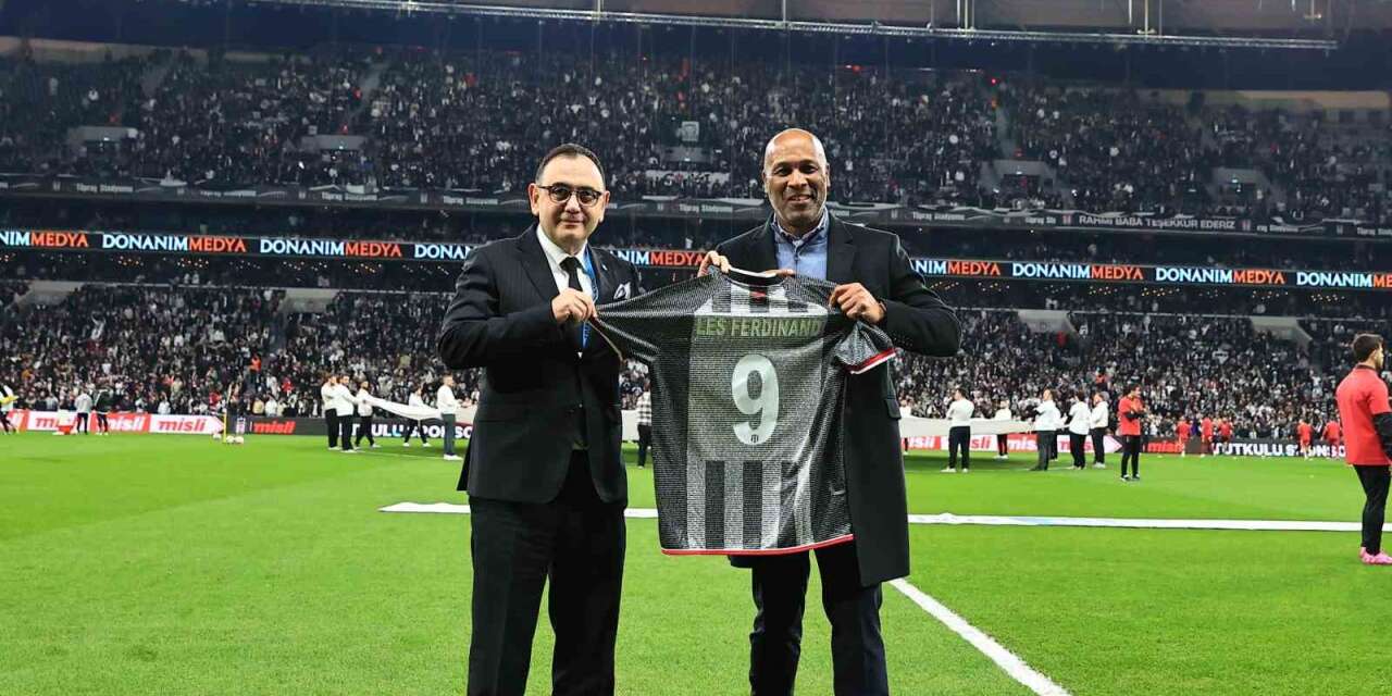Les Ferdinand’dan Beşiktaş taraftarına övgü