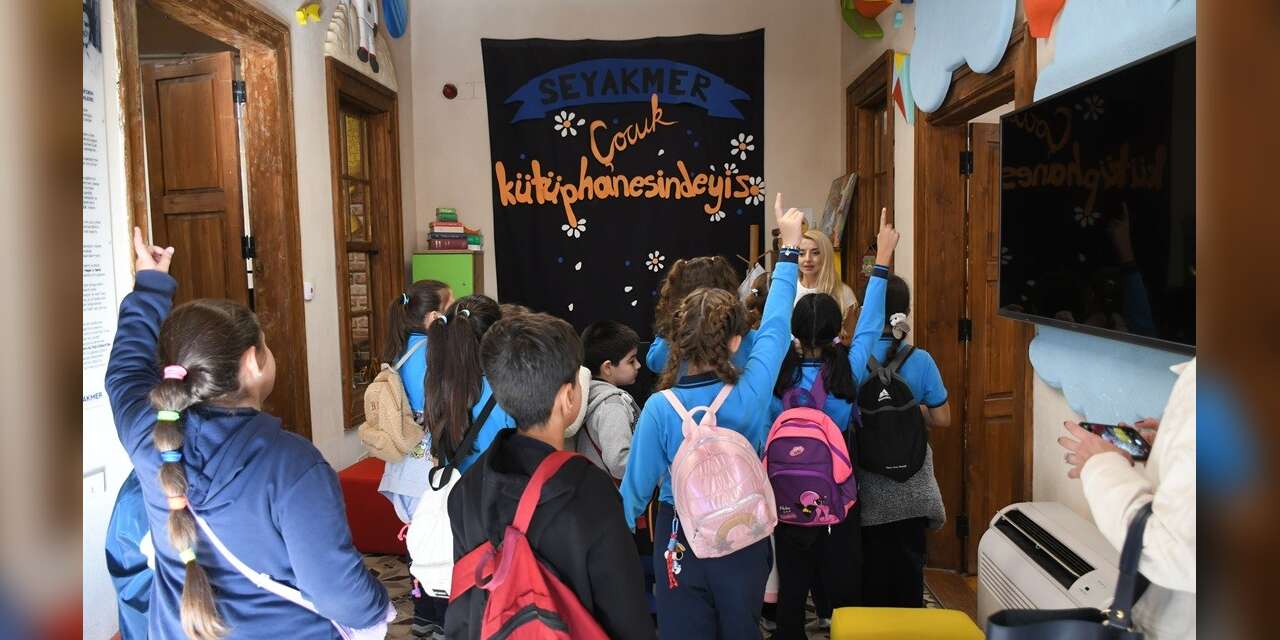 Minik kitap tutkunları Seyakmer’de buluştu