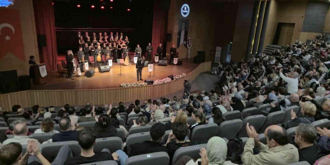 Samsun’da SAYSAD TSM Korosu’ndan kuruluş konseri