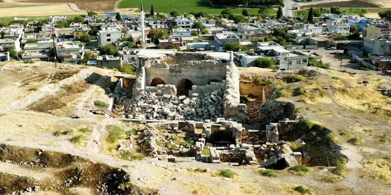 Arabanlı vatandaşlardan tarihi İç Kale Camisi için restorasyon talebi