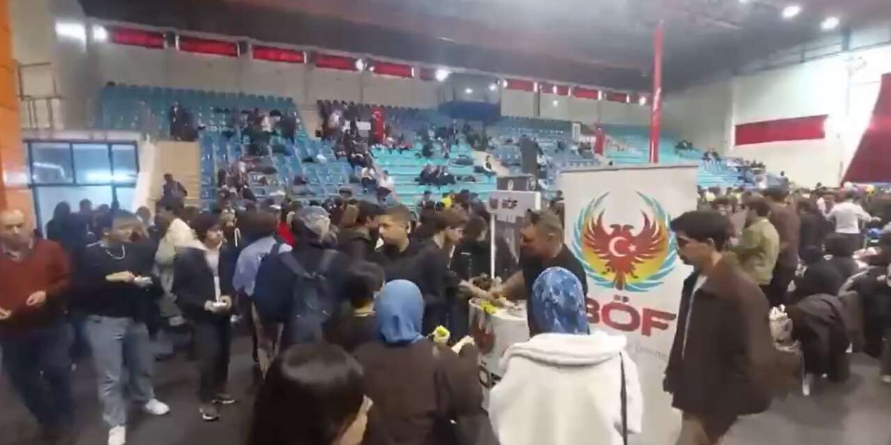 Polis ekipleri 28 bin 170 öğrenciyle bir araya geldi