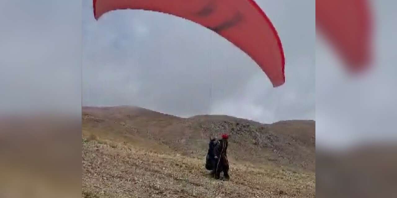 İrlandalı turist Adıyaman’da serbest atlayış gerçekleştirdi