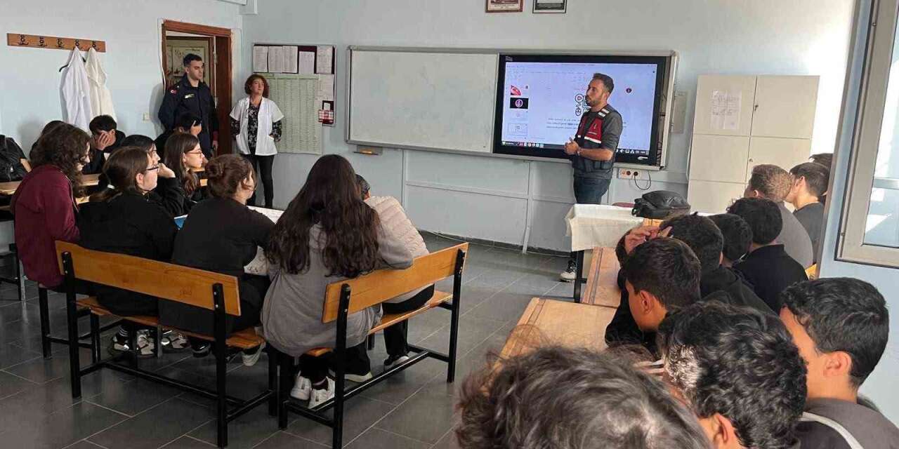 Çanakkale’de okul önlerinde denetimler aralıksız sürüyor