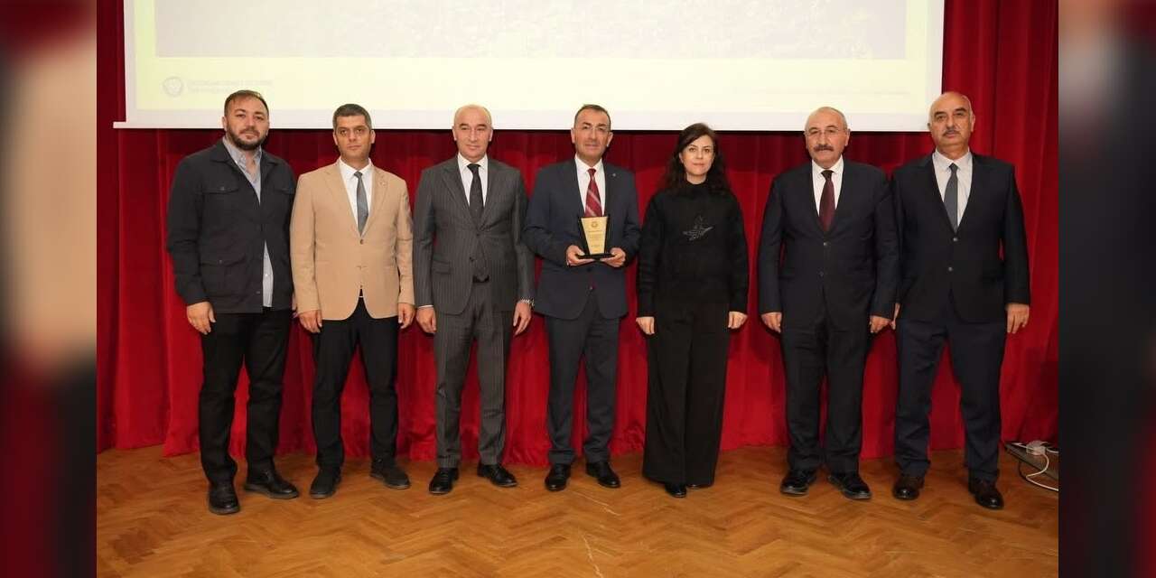 EBYÜ’de afet ve kentsel dönüşüm konferansı düzenlendi