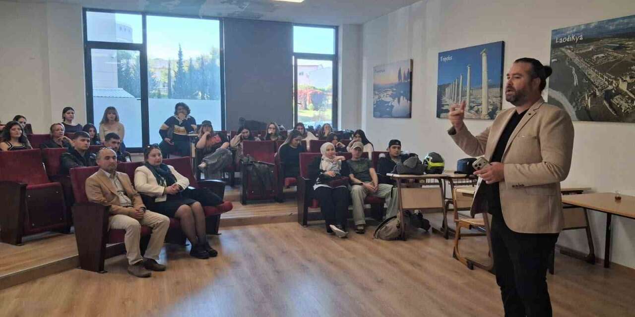 "Başarı tesadüf değil, emek işidir" diyerek gençlere mesaj verdi