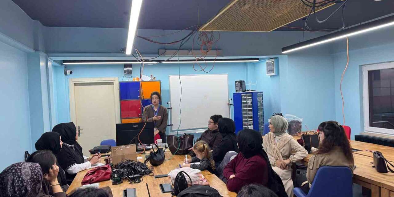 Düzce’de gençlere yapay zeka eğitimi başladı
