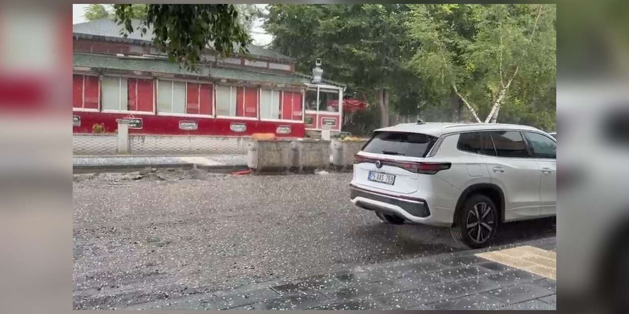 Ardahan’da sağanak ve dolu hayatı olumsuz etkiledi