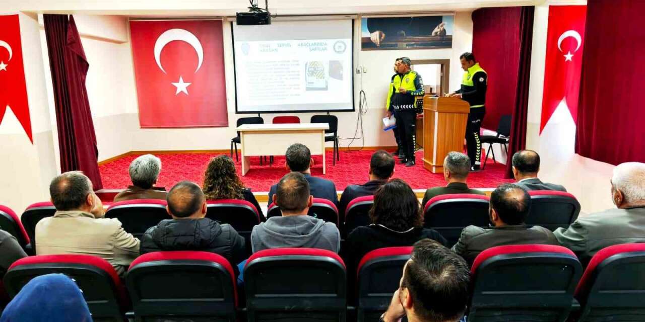 Çemişgezek’te okul servis şoförlerine trafik güvenliği eğitimi