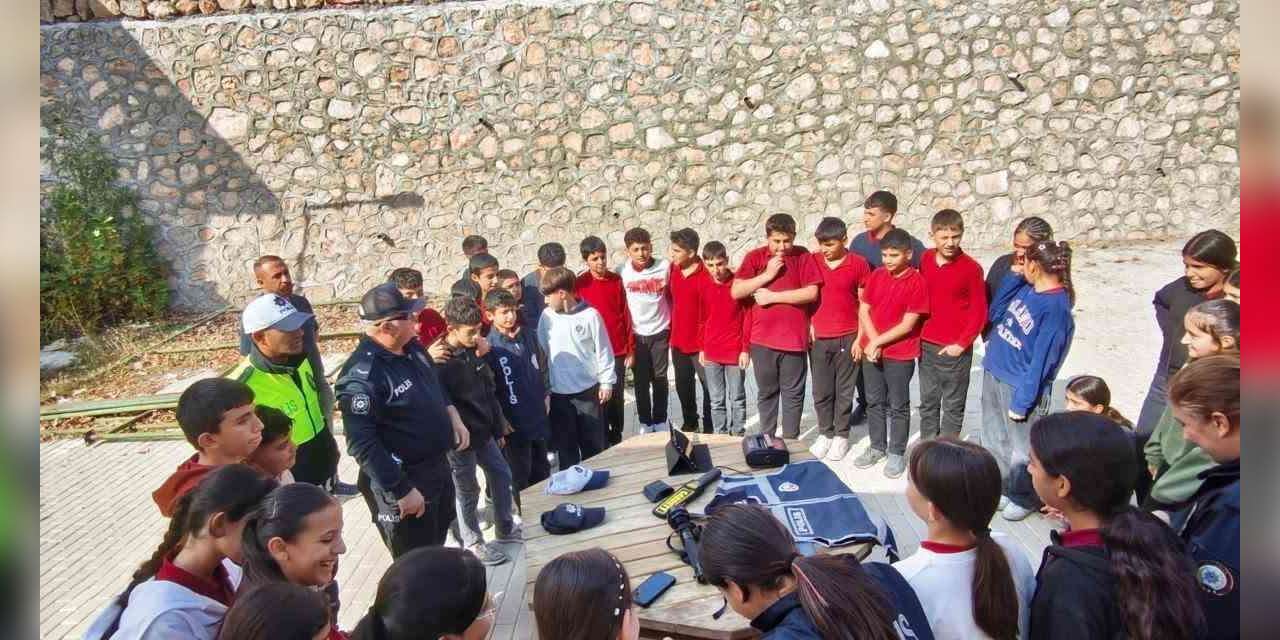 Tut’ta öğrencilere trafik eğitimi verildi