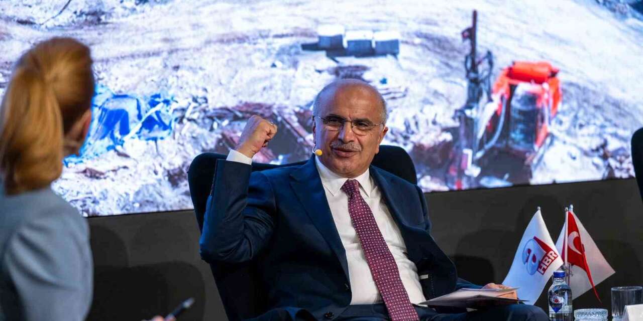 Başkan Er: "Şehrimizin geleceğini sanayi, turizm ve alt yapısıyla daha da güçlendiriyoruz"