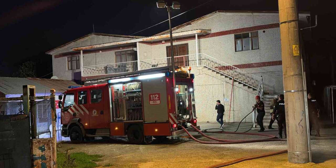Konfeksiyon atölyesinde çıkan yangın büyümeden söndürüldü