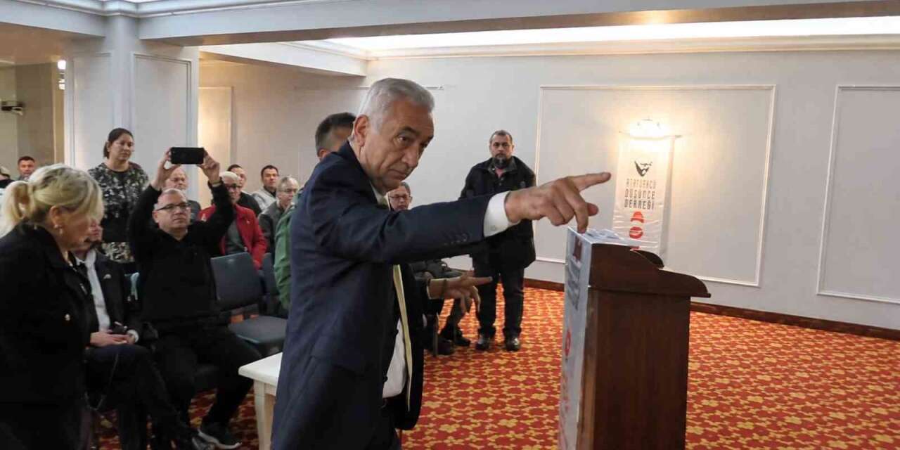 Süheyl Batum ile CHP’li ilçe başkanı arasında "mutlak butlan" tartışması