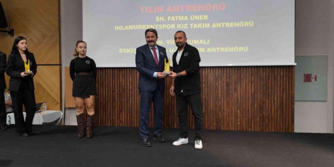 5. Yıl Spor Ödülleri Gecesi’nde İl Müdürü Kalın’a anlamlı ödül