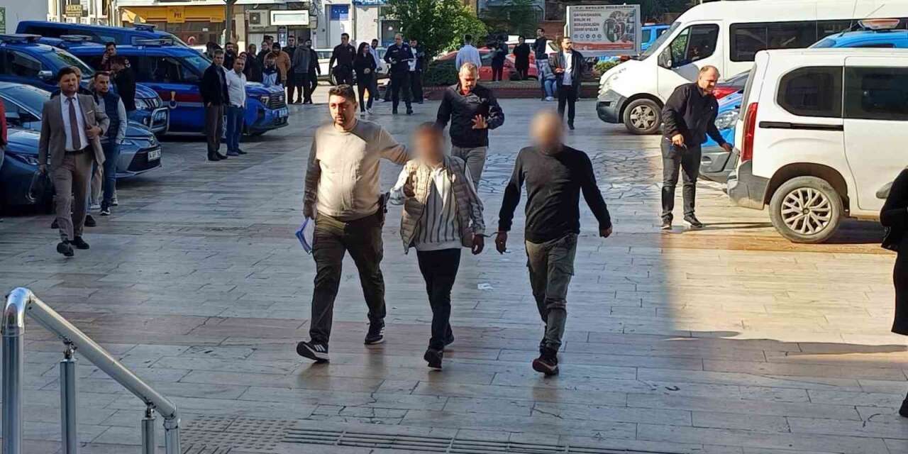 Aydın’da polisten kaçan silahlı tehdit şüphelisi adliyeye sevk edildi