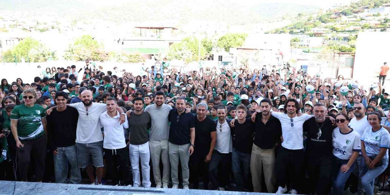 Bodrum FK’dan öğrencilere yeşil beyaz sürpriz